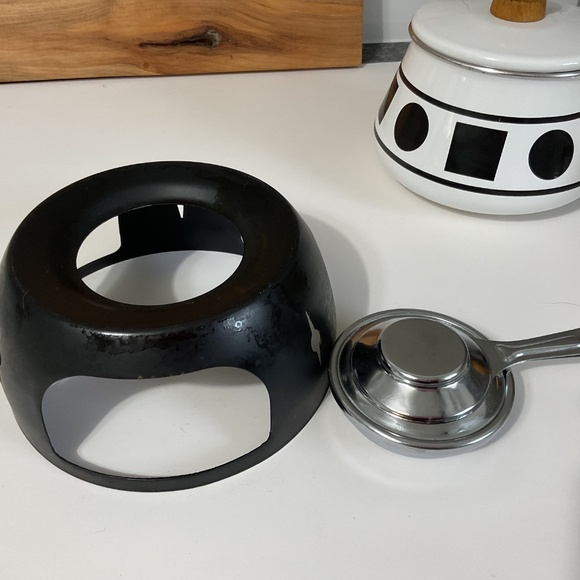 VTG Fondue Pot with Stand, White Enamel Pot MCM Black Geometric Circle Squares - Picture 5 of 9